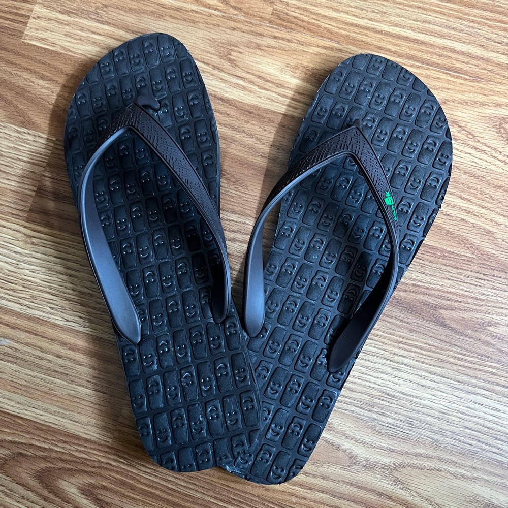Sanok size 11 new